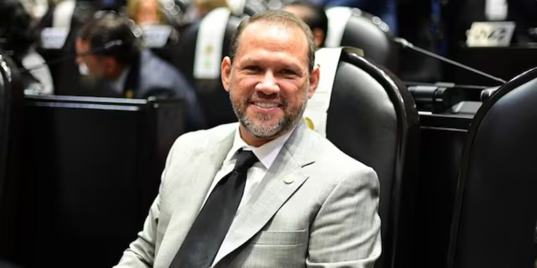 Senador de MC.