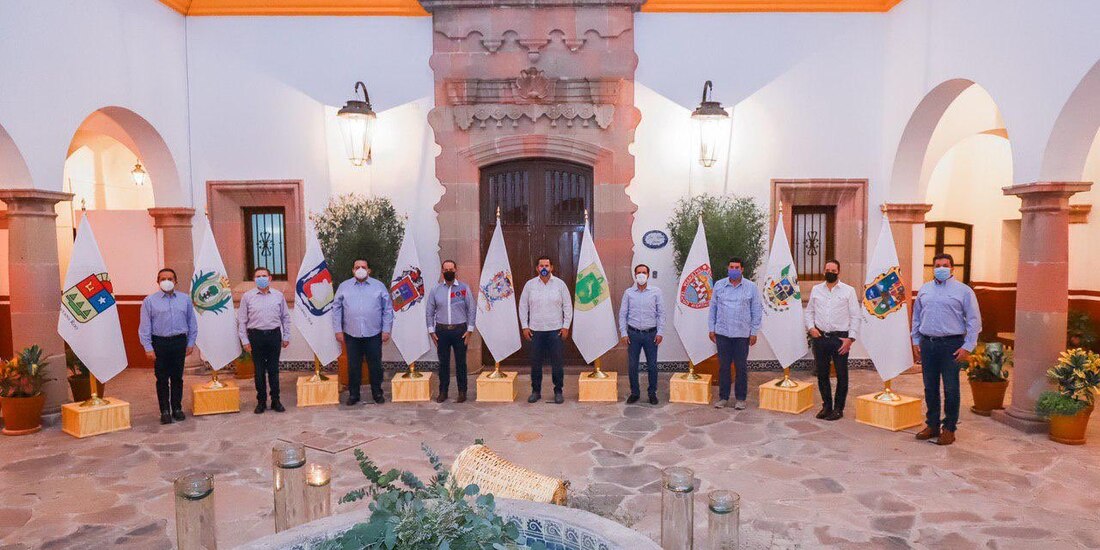 Sesionan en Dolores Hidalgo, Guanajuato, los gobernadores del PAN.
