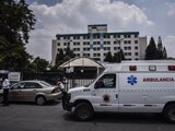 Médicos del Hospital de Traumatología Lomas Verdes del IMSS, han demandado la falta de material y protocolos para atender a pacientes con covid-19. Este sábado las actividades del hospital continúan de forma normal después de que ayer se registrará un bloqueo por personal de salud exigiendo dichas demandas.
FOTO: MARIO JASSO /CUARTOSCURO.COM