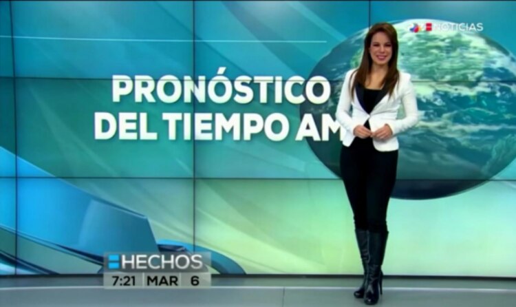 Débora Estrella en Hechos AM