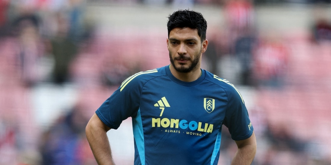 Raúl Jiménez generó inquietud entre sus seguidores con un misterioso mensaje sobre su futuro.