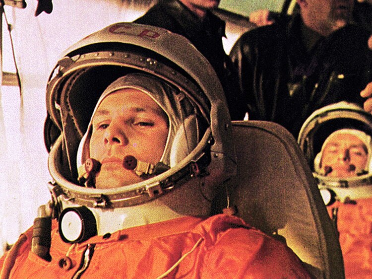 El ruso Yuri Gagarin fue la primera persona en viajar al espacio.
