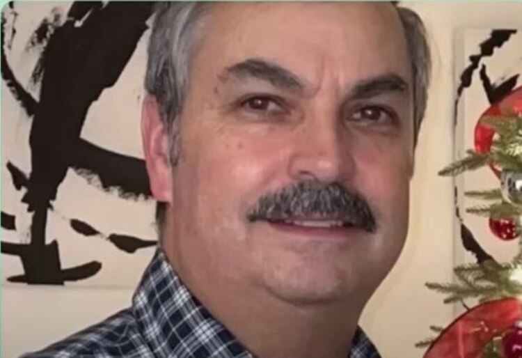 Así luce en la actualidad Erick Hassel, primer novio de Gloria Trevi