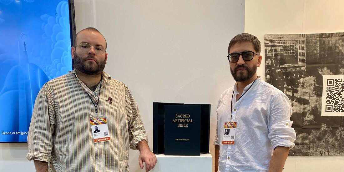 Biblia con texto e imágenes creados con Inteligencia Artificial.