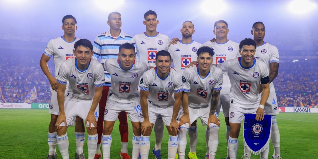 El Cruz Azul antes del partido ante Tigres en la Concachampions