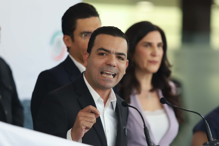 El diputado Elías Lixa Abimerhi, coordinador del PAN en la Cámara de Diputados, el 12 de agosto de 2026.