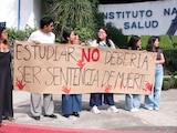 EL 15 de septiembre, estudiantes protestaron por el feminicidio de Claudia Tacoronte.