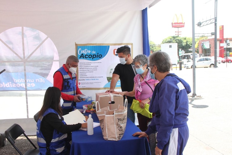 Alcaldía Benito Juárez entrega apoyo para damnificados por el huracán Grace