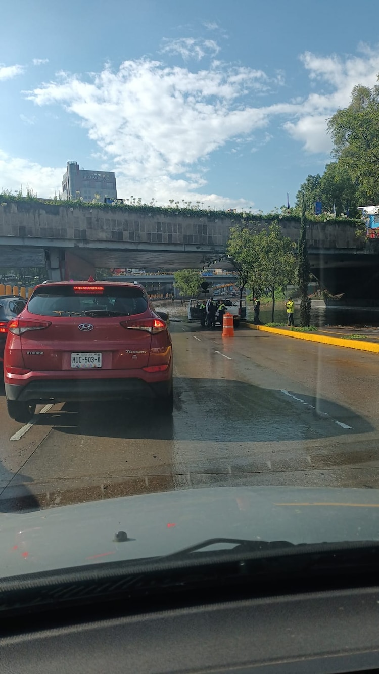 Inundación por lluvias en Circuito Interior, el 11 de junio de 2026.