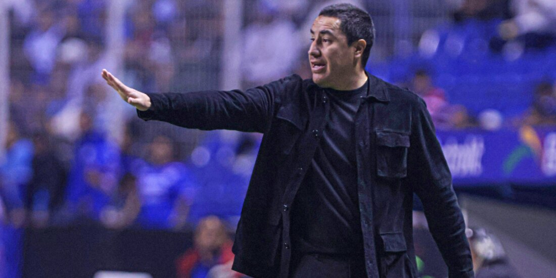 Efraín Juárez manda mensaje al Cruz Azul después de su victoria.