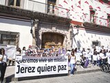 Vestidos de blanco y con globos del mismo color, habitantes de Jerez exigieron ayer que se generen las condiciones para que puedan vivir en paz, tras varias jornadas violentas.