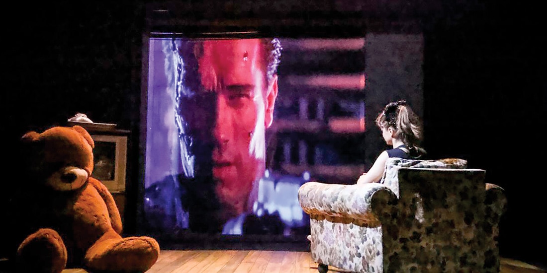 Puesta en escena de la obra A mi mamá le gusta Bruce Willis, de Valentina Garibay