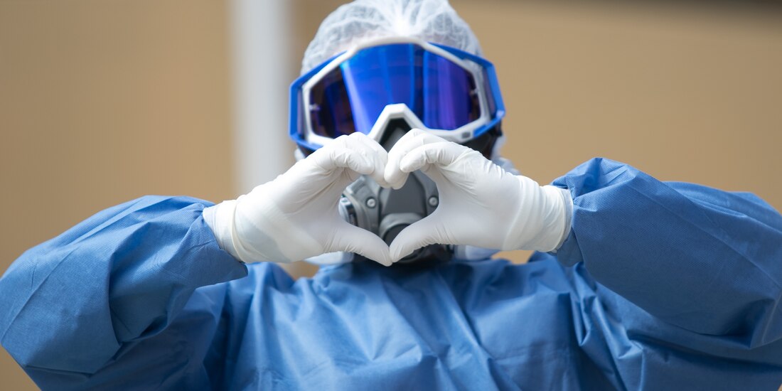 Personal médico que atiende a paciente de COVIDI, en el Hospital General de México, el 4 de junio de 2020.