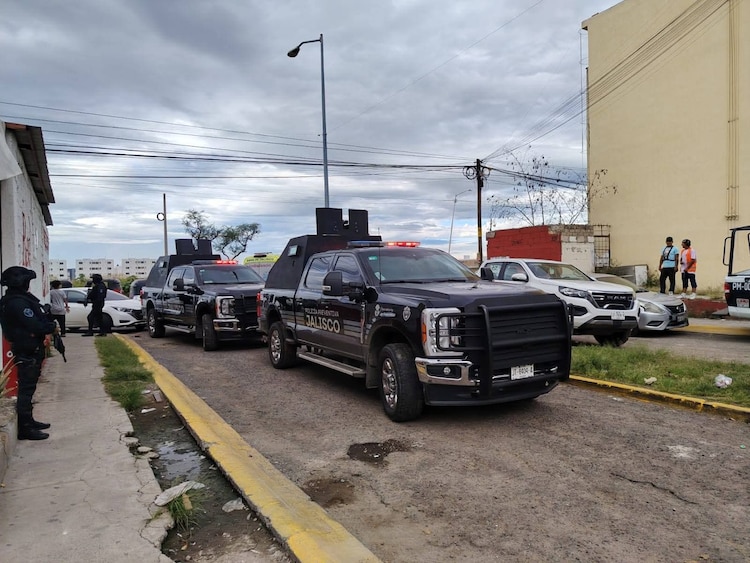 Enfrentamiento entre civiles armados y agentes de la FGR en Tlajomulco, el 29 de septiembre de 2026.