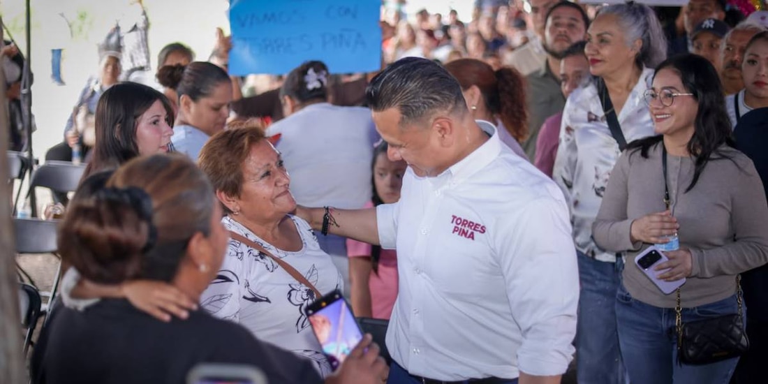 El político michoacano Carlos Torres Piña ha implementado un esquema de interlocución directa en diversas regiones de la entidad.