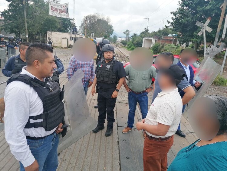 En la zonas señaladas, se mantuvo la presencia de los agentes de la Unidad de Restablecimiento del Orden Público, únicamente como medida preventiva y como parte de las logística operativa