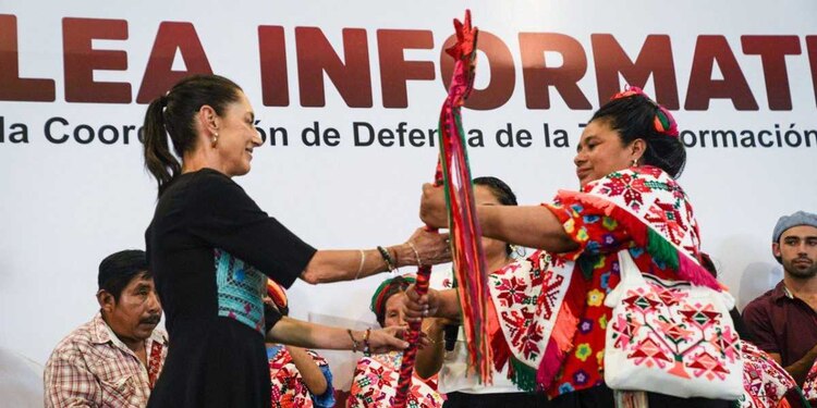 "No se nos olvida que caminamos casa por casa, que tocamos por puerta por puerta, para convencer en la Ciudad, en San Luis Potosí, en Puebla, en Querétaro", dijo Claudia Sheinbaum.