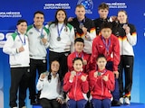 México gana medalla de plata en equipo mixto.