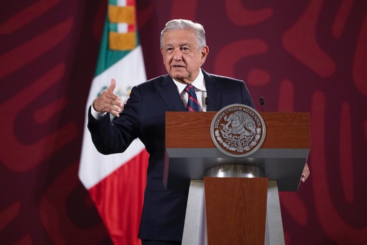 El expresidente AMLO en su conferencia de prensa desde Palacio Nacional.