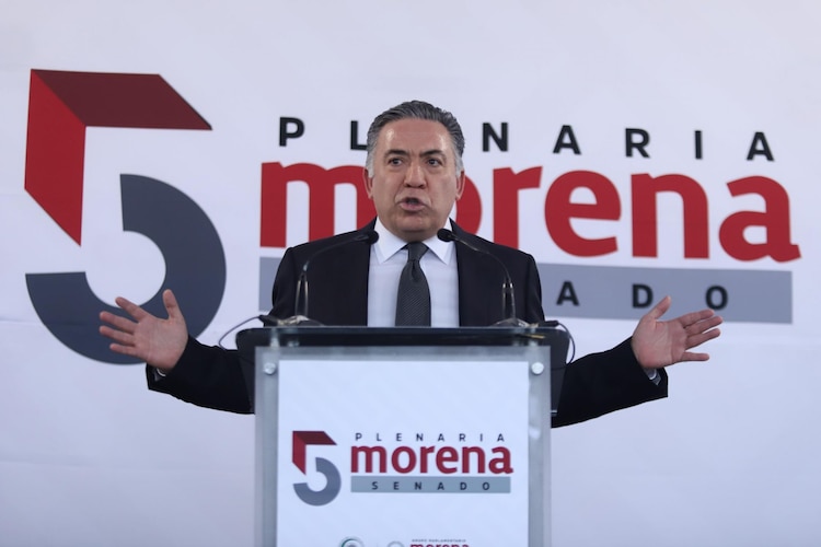 El senador Enrique Inzunza Cázarez en su regreso al Senado, el 31 de agosto de 2026.