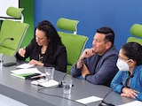 Daniel Cunjama (centro), ayer, en la presentación de un libro en la UNAM.