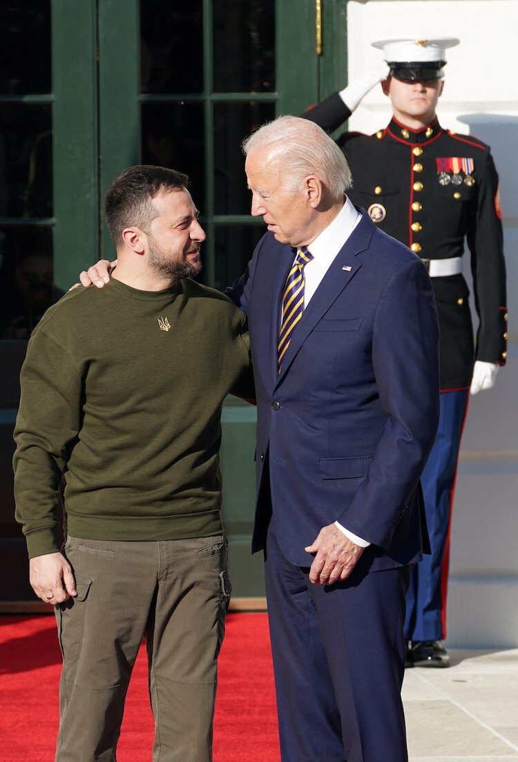Los presidentes de Ucrania y EU, ayer, en la Casa Blanca.