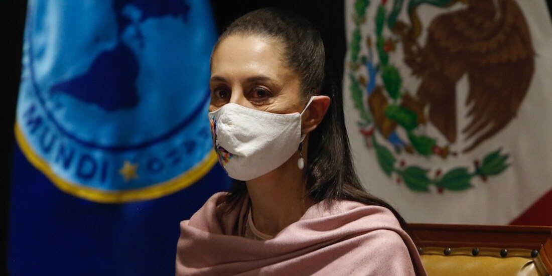 La mandataria, en su intervención en un simposio sobre regulación sanitaria.