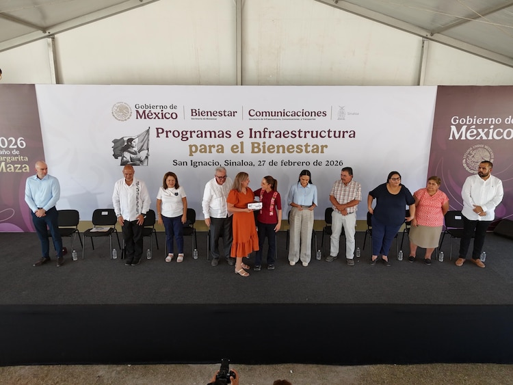 Sheinbaum defiende elección popular total de diputados y refuerza programas sociales