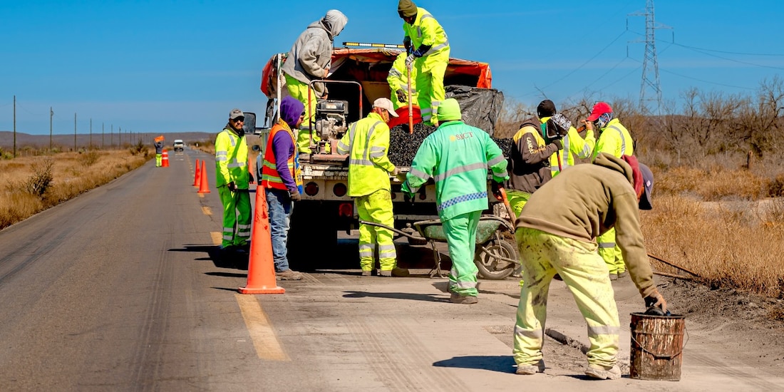 Trabajadores que laboran en el plan MegaBachetón 2026.