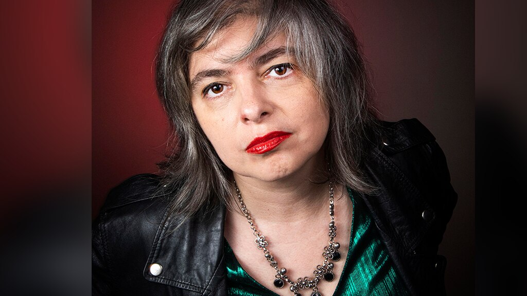 Mariana Enriquez (1973).