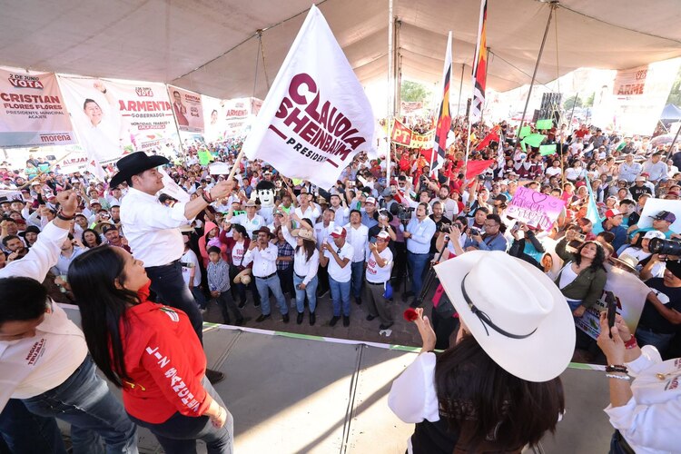 Armenta presentó su proyecto en Acajete.
