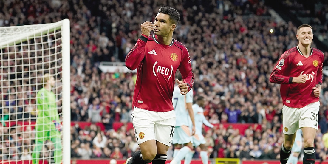 CASEMIRO celebra el tanto que le dio el triunfo al Manchester, ayer, que lo pone cerca de la Liga de Campeones