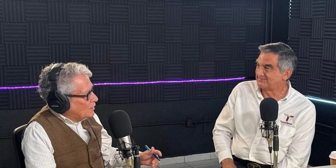 A la derecha, el gobernador de Tamaulipas, Américo Villarreal Anaya.