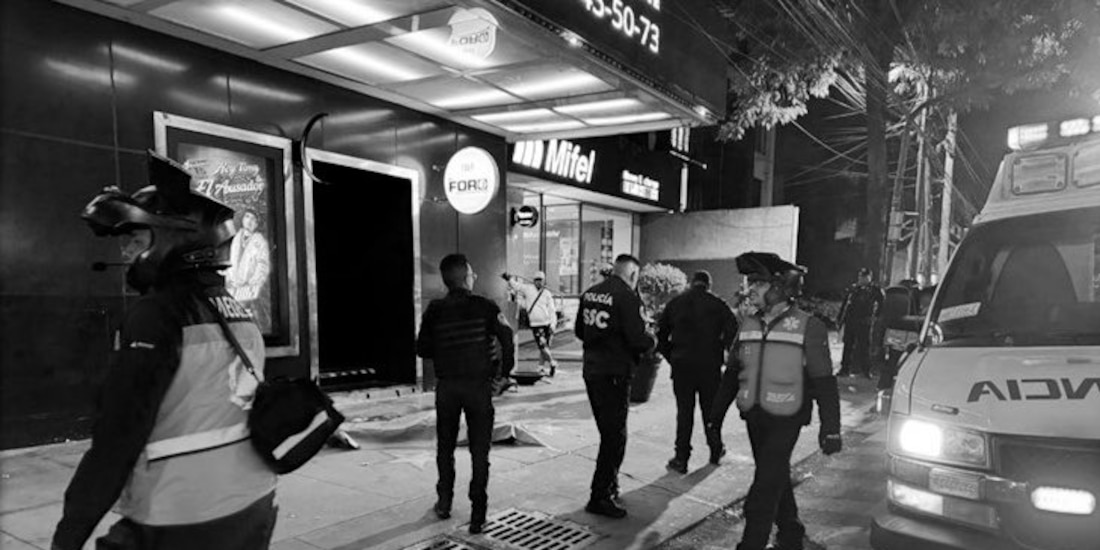 Matan a hombre a puñaladas al exterior del recinto Foro 1869, en Insurgentes Sur.
