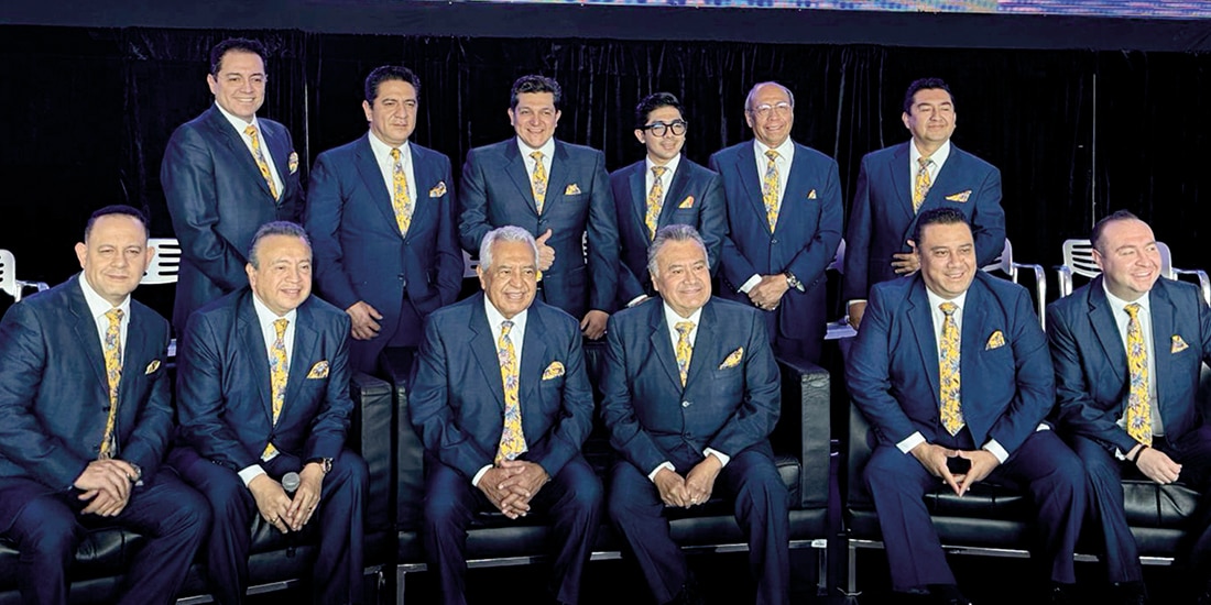 La agrupación, ayer, en conferencia.