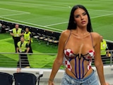 La croata Ivana Knöll estuvo presente en el partido en donde su selección perdió 4-2 ante Inglaterra.