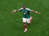 Julián Quinones en el partido de México vs Ecuador