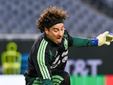 Memo Ochoa llegó a México a un mes del arranque del Mundial 2026.