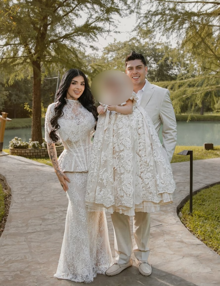 Karely Ruiz con su familia: su esposo y su hija