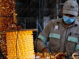 Alistan alumbrado decorativo para fiestas patrias en la Ciudad de México.