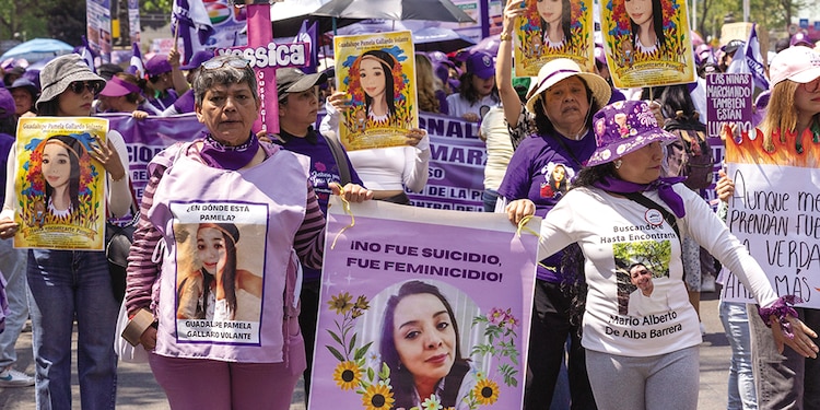 Colectivos feministas exigen justicia por sus desaparecidos.