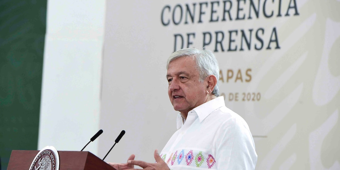 El Presidente en conferencia de prensa.