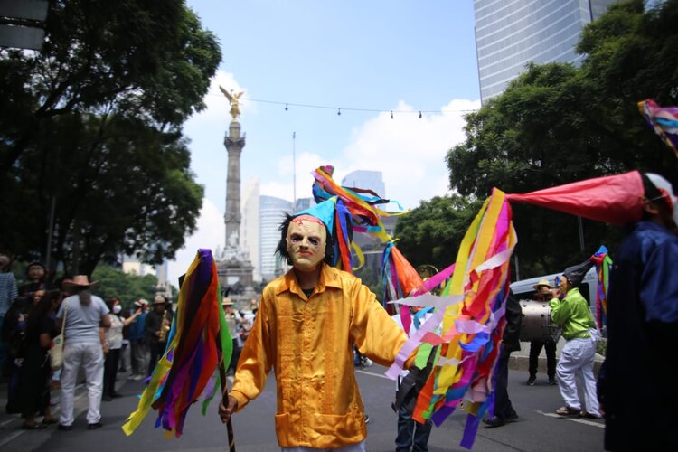 Se cerró el paso en carriles centrales de Paseo de la Reforma