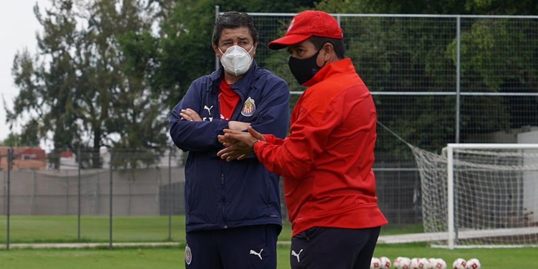 Luis Fernando Tena en su paso por las Chivas