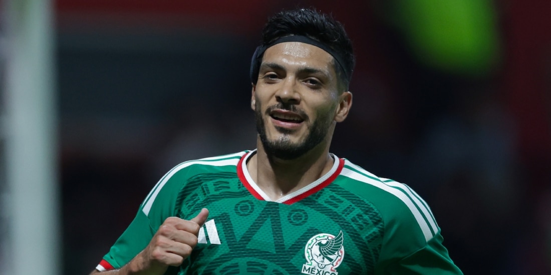 Raúl Jiménez celebra su gol con México ante Serbia antes del inicio del Mundial 2026