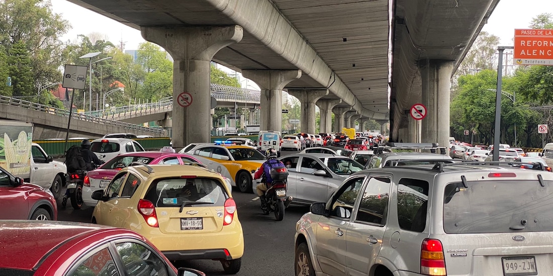 Reportan caos vial de más de 4 horas en Periférico Norte por bloqueo