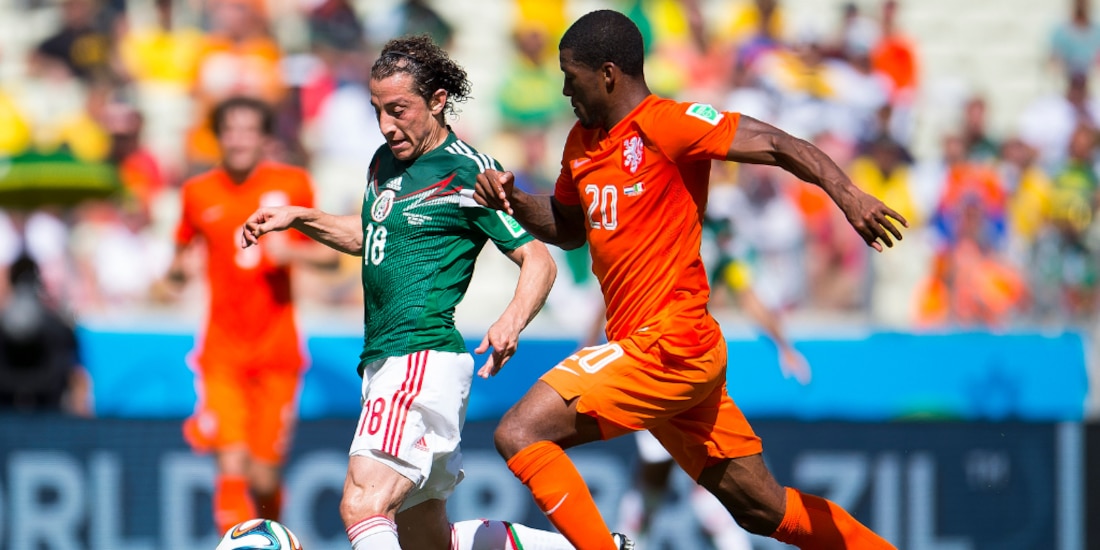 Andrés Guardado en el partido contra Holanda en Brasil.
