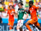 Andrés Guardado en el partido contra Holanda en Brasil.