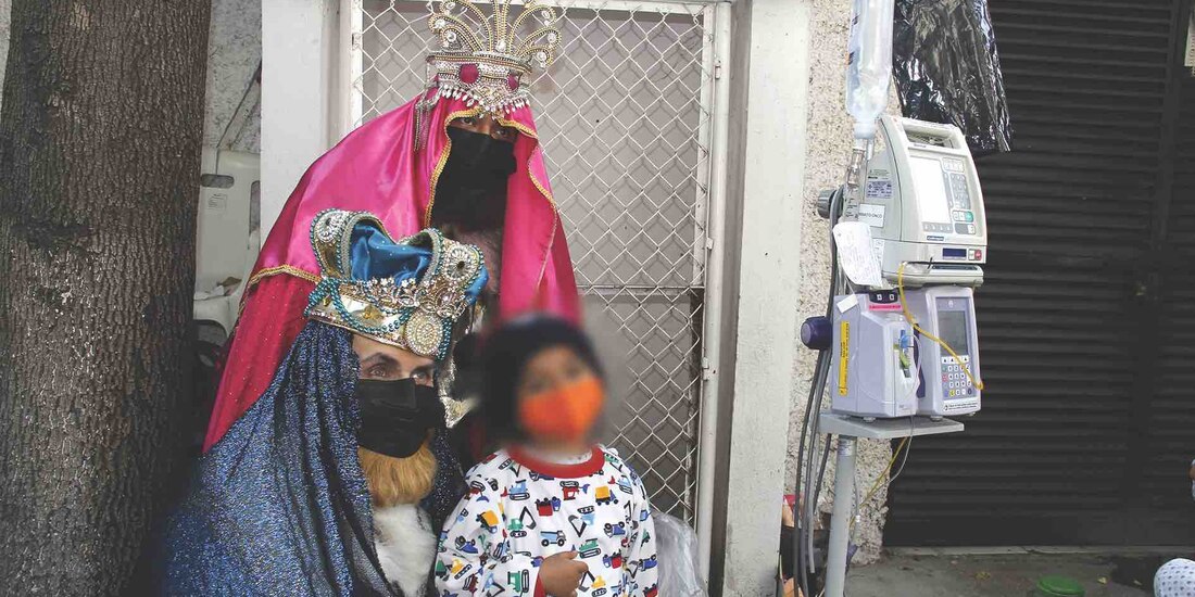 Realizan visita mágica en el Hospital General de México