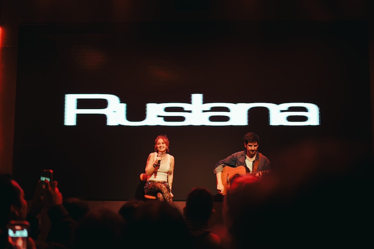 RUSLANA durante su primer presentación en México.